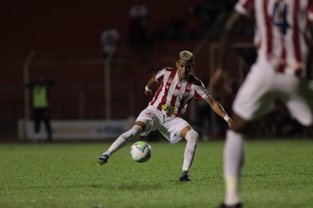Timbu venceu a equipe paranaense fora de casa com gols de Jean Carlos e Matheus Carvalho