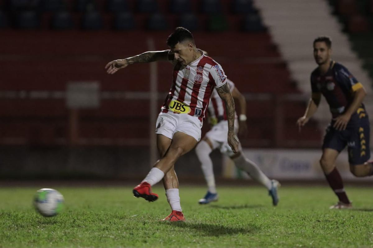 Timbu venceu a equipe paranaense fora de casa com gols de Jean Carlos e Matheus Carvalho