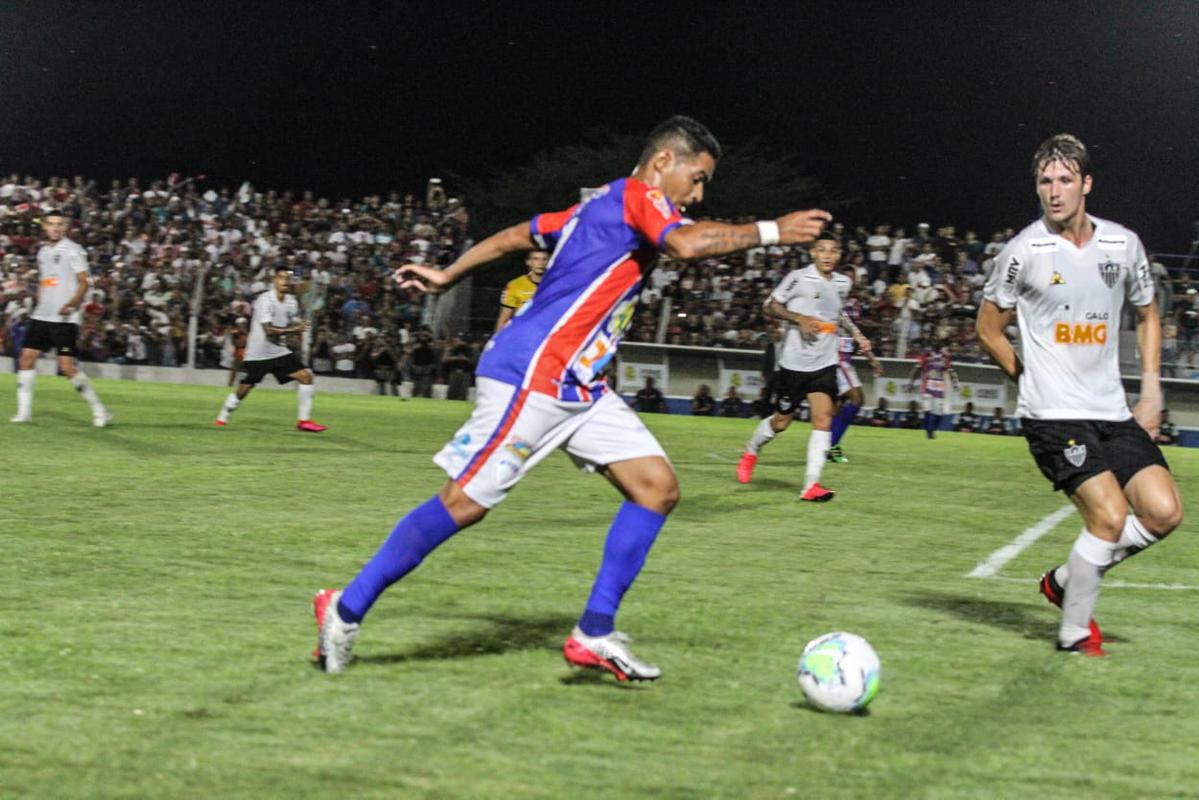 Fotos: Bruno Cantini-Agncia Galo-Atltico / Fotos: Cludio Gomes- Estdio ISO-Afogados