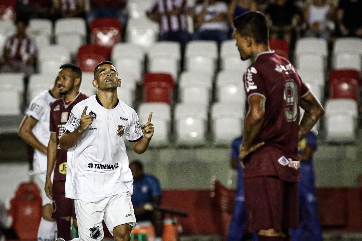 Em jogo vlido pela 5 rodada da Copa do Nordeste, o Nutico recebeu o ABC, nos Aflitos, buscando encaminhar a classificao para a segunda fase do torneio regional