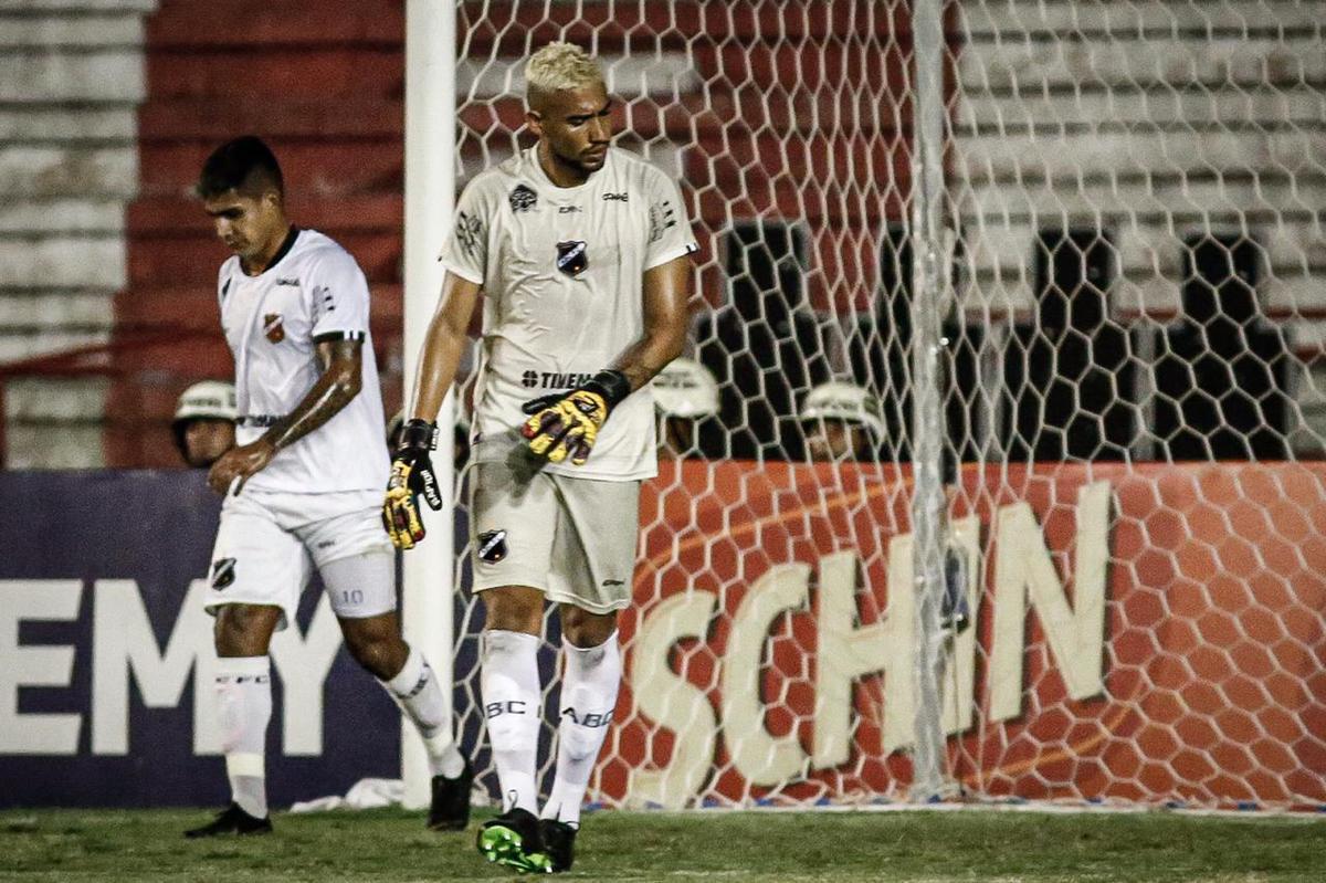 Em jogo vlido pela 5 rodada da Copa do Nordeste, o Nutico recebeu o ABC, nos Aflitos, buscando encaminhar a classificao para a segunda fase do torneio regional