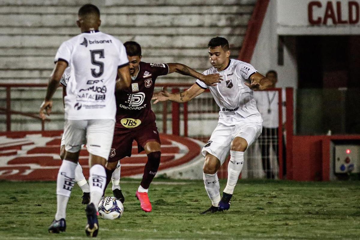 Em jogo vlido pela 5 rodada da Copa do Nordeste, o Nutico recebeu o ABC, nos Aflitos, buscando encaminhar a classificao para a segunda fase do torneio regional