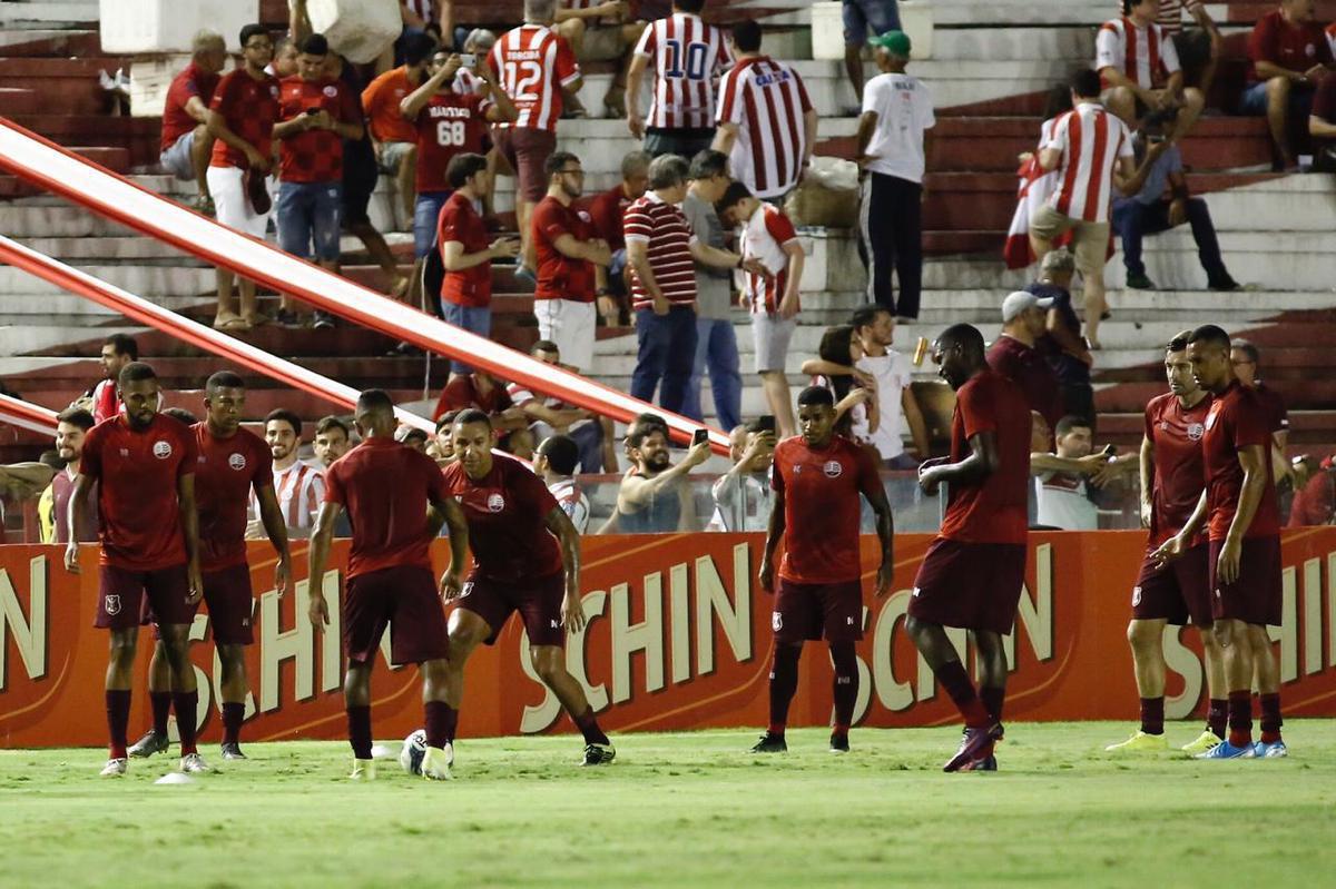 Em jogo vlido pela 5 rodada da Copa do Nordeste, o Nutico recebeu o ABC, nos Aflitos, buscando encaminhar a classificao para a segunda fase do torneio regional