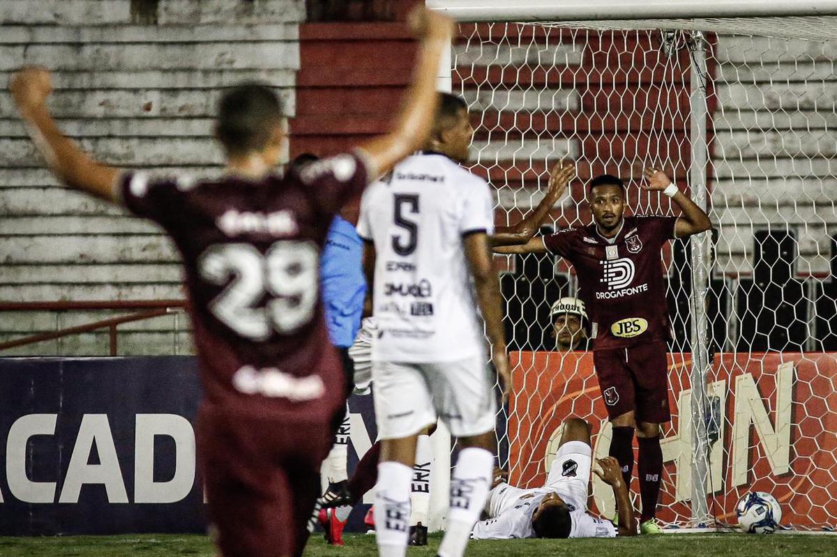 Em jogo vlido pela 5 rodada da Copa do Nordeste, o Nutico recebeu o ABC, nos Aflitos, buscando encaminhar a classificao para a segunda fase do torneio regional