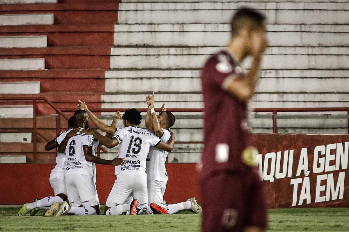 Em jogo vlido pela 5 rodada da Copa do Nordeste, o Nutico recebeu o ABC, nos Aflitos, buscando encaminhar a classificao para a segunda fase do torneio regional