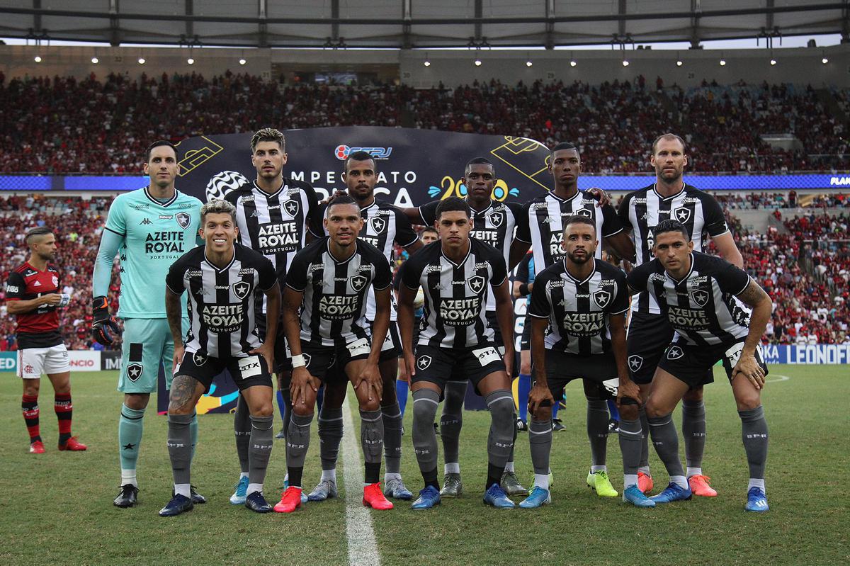 17) Botafogo: 14J - 6V 5E 4D - 51% de aproveitamento