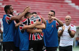 Tricolor venceu o Deciso de Bonito por 2 a 1, garantiu a liderana do Estadual e a vaga na Copa do Brasil de 2021
