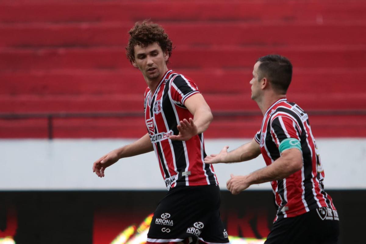 Tricolor venceu o Deciso de Bonito por 2 a 1, garantiu a liderana do Estadual e a vaga na Copa do Brasil de 2021