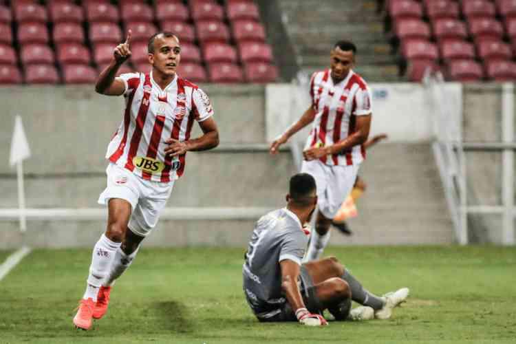 Na Arena de Pernambuco, em S�o Louren�o da Mata, o N�utico venceu, por 2 a 1, a equipe do Vit�ria. Para a partida, o N�utico apostou em garotos da base e reservas, principalmente