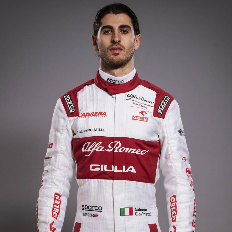 99 - Antonio Giovinazzi (Itália)
Equipe: Alfa Romeo
GPs: 23
Melhor colocação: 5º (1x)
Mehor largada: 7º (1x)
Volta mais rápida: Nenhuma
Melhor posto no campeonato: 17º (2019)
Em 2020: Pressionado