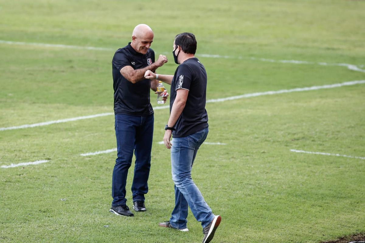 Rubro-negros e tricolores duelaram na Ilha do Retiro em partida que marcou o retorno do futebol em Pernambuco