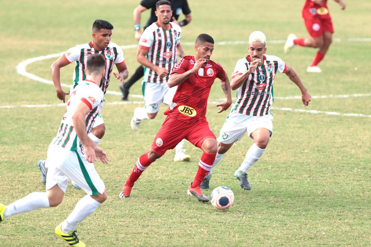 Com gols de Thiago e Jorge Henrique, Timbu venceu o Carcar no Serto do estado