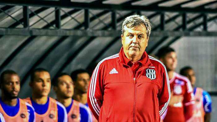 Glson Kleina: Com passagens por Palmeiras, Bahia e Gois, o treinador finalizou sua quarta passagem  frente da Ponte Preta no incio desta temporada.