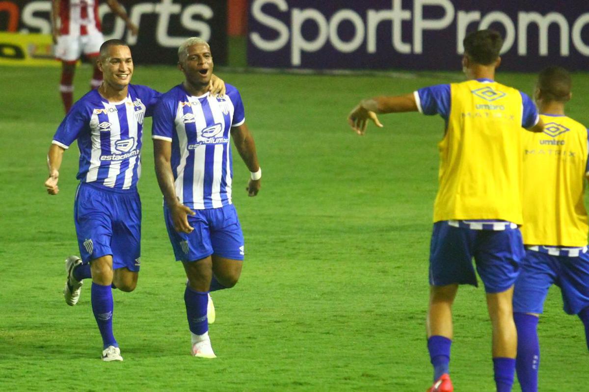 Timbu recebeu o time catarinense na abertura do segundo turno da Segunda Diviso
