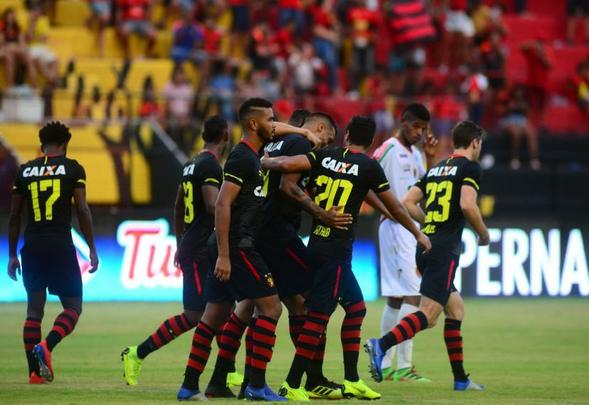 5ª rodada - Sport 3x0 Petrolina - 10/2/2019
Às vésperas da estreia na Copa do Brasil, contra a Tombense, o técnico Milton Cruz mandou a campo uma equipe alternativa para enfrentar o Petrolina. Foi mais do que suficiente. Sem sustos, o Leão venceu por 3 a 0 e assumia a liderança do Estadual. A partida marcou a estreia do zagueiro Rafael Thyere.
Time: Magrão; Raul Prata, Rafael Thyere, Adrielson e Guilherme Lazaroni; Kaio (Charles), João Igor e Alisson Farias (Pedro Maranhão); Guilherme (Ezequiel), Juninho e Elton.
Gols: Guilherme, Élton e João Igor