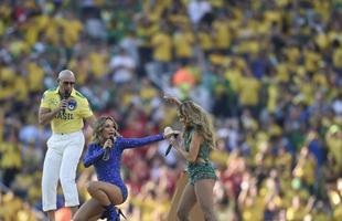 Show de Jennifer Lopez, Claudia Leitte e Pitbull na abertura da Copa do Mundo com a msica 'We Are One (Ole Ola)'