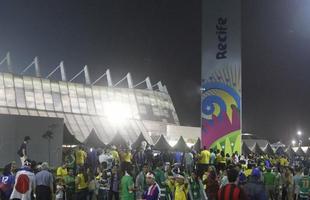 Brasileiros, japoneses e costa-marfinenses fizeram a festa antes de entrar na Arena Pernambuco