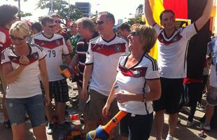 Torcedores Alemes animaram Fan Fest no Recife durante jogo contra os portugueses