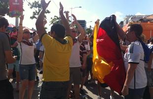 Torcedores Alemes animaram Fan Fest no Recife durante jogo contra os portugueses