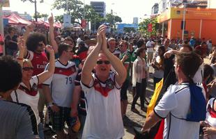 Torcedores Alemes animaram Fan Fest no Recife durante jogo contra os portugueses