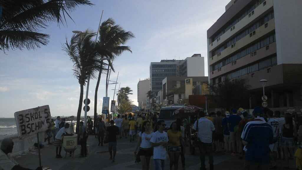 Correspondentes do Superesportes espalhados pelas sedes acompanham Brasil x Mxico nas Fan Fests