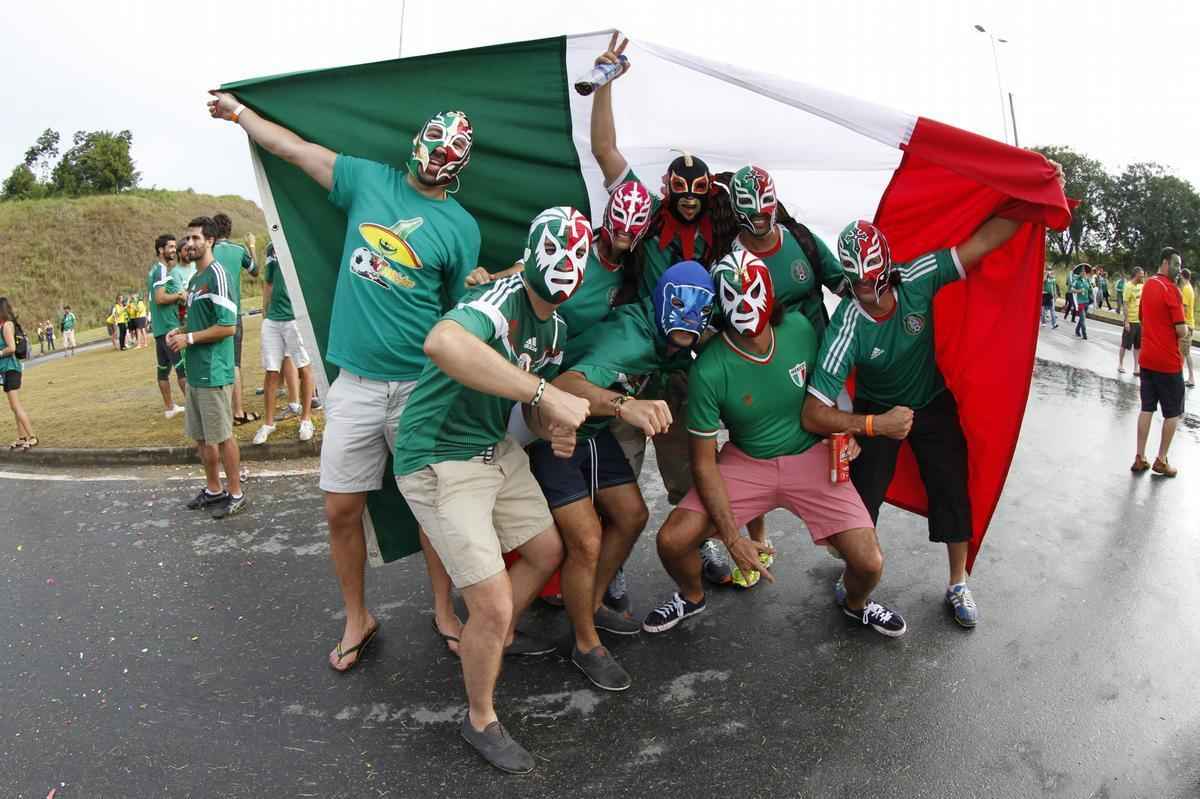 Mexicanos eram maioria no entorno da Arena Pernambuco antes da partida entre Mxico e Crocia