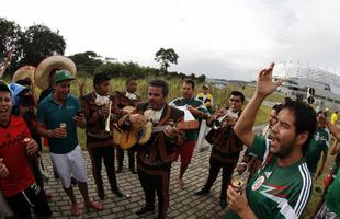 Mexicanos eram maioria no entorno da Arena Pernambuco antes da partida entre Mxico e Crocia