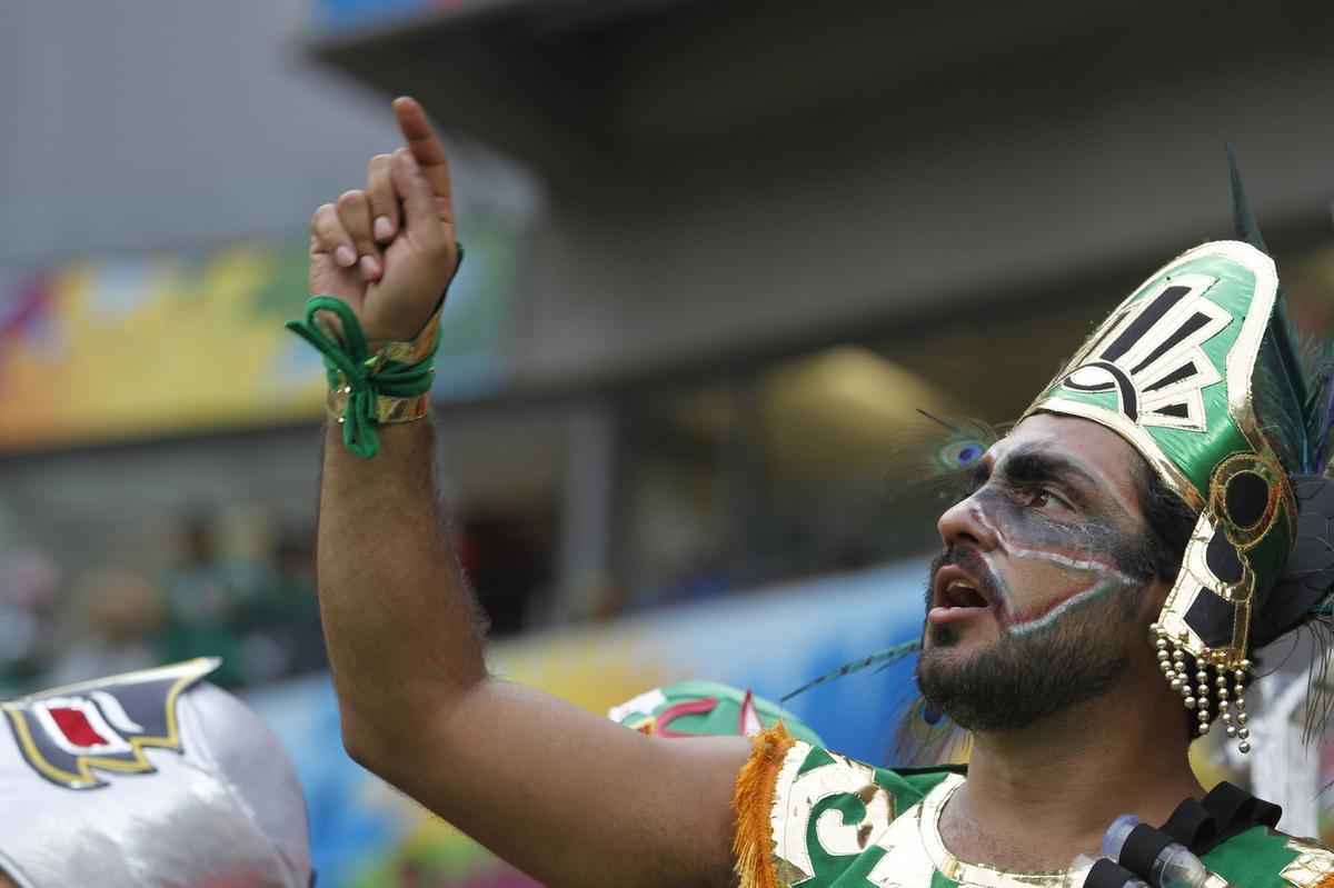 Mexicanos deram um colorido especial s arquibancadas da Arena Pernambuco
