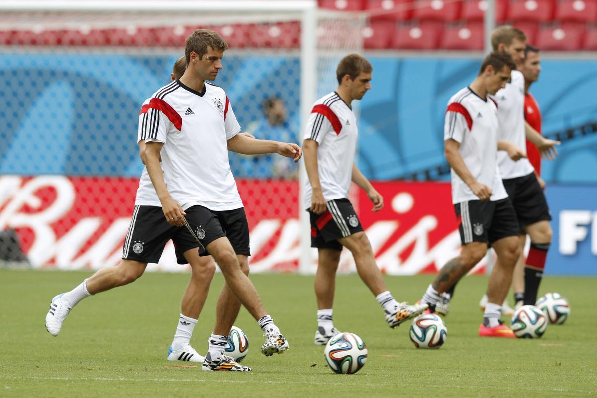 Joachim Low e comandados treinaram na tarde desta quarta-feira no Recife