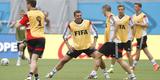 Joachim Low e comandados treinaram na tarde desta quarta-feira no Recife