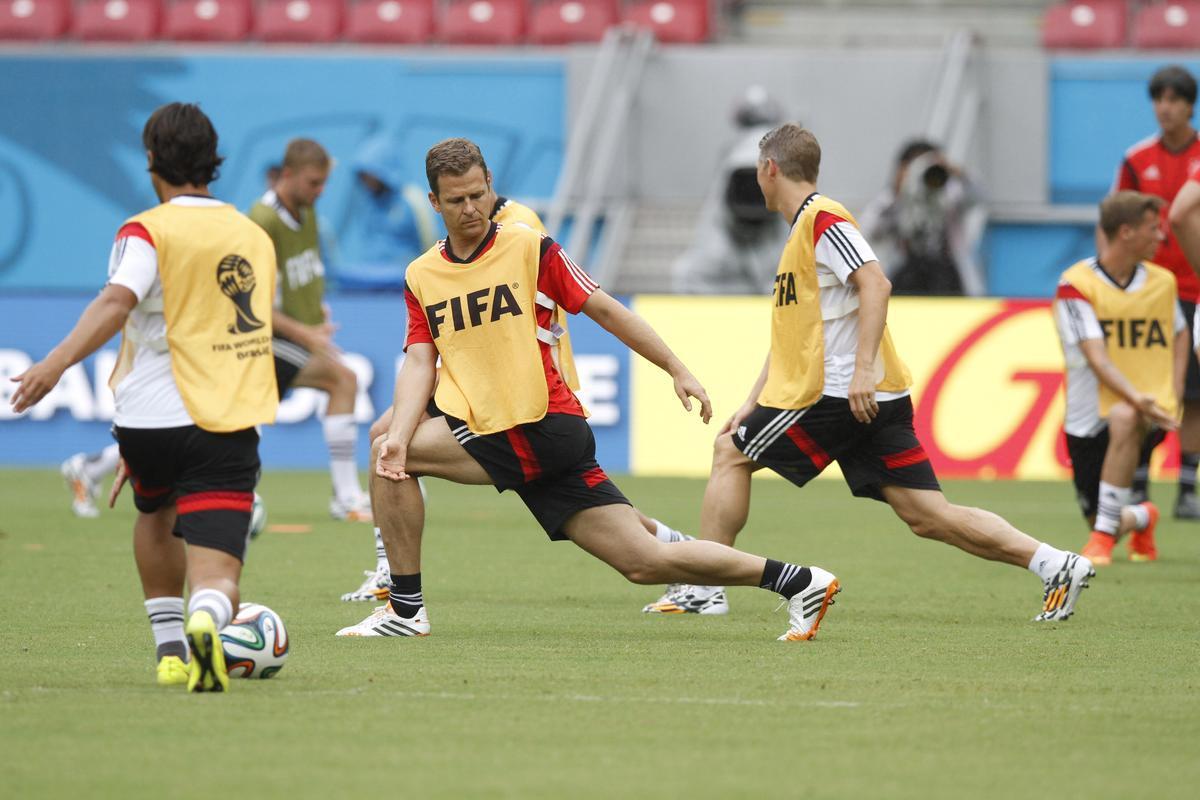 Joachim Low e comandados treinaram na tarde desta quarta-feira no Recife