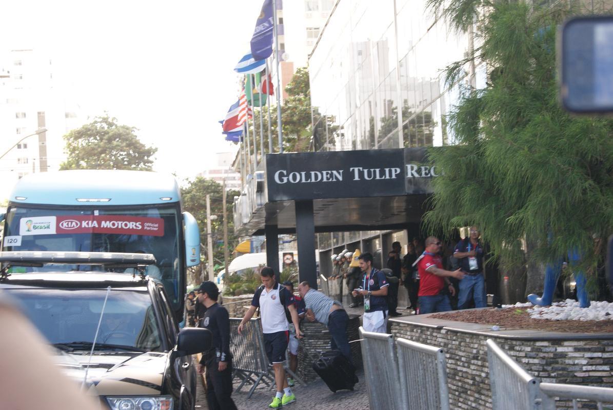 Ticos aproveitaram o dia de folga e deixaram a capital pernambucana nesta segunda-feira.