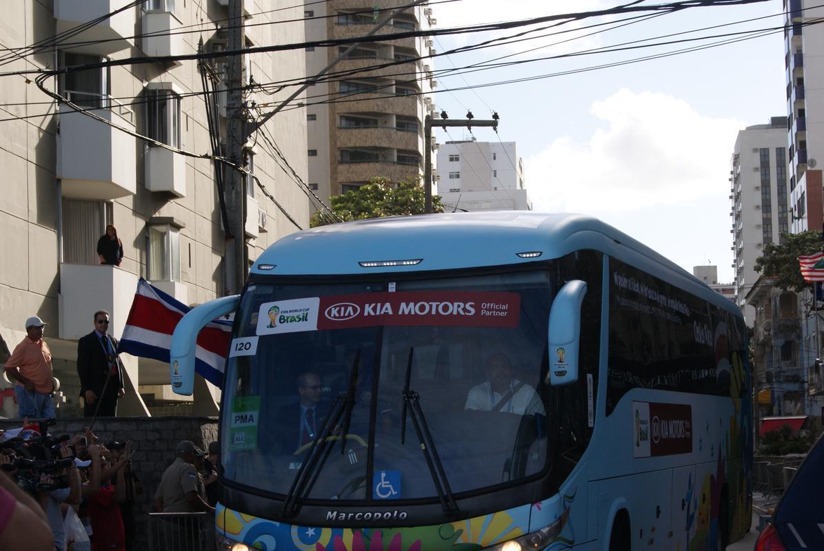 Ticos aproveitaram o dia de folga e deixaram a capital pernambucana nesta segunda-feira.