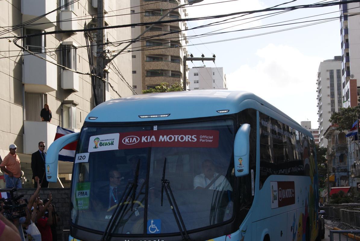 Ticos aproveitaram o dia de folga e deixaram a capital pernambucana nesta segunda-feira.