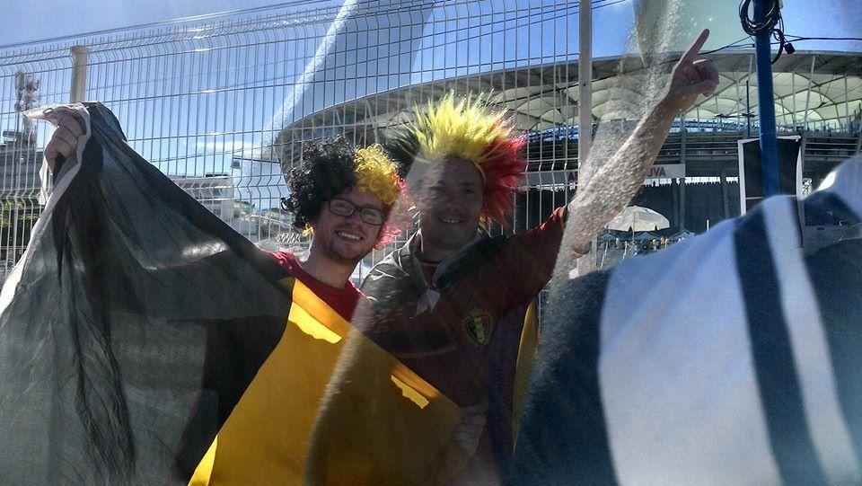 Dique do Toror foi tomado por torcedores de todas as parte do mundo para o duelo da oitavas de final