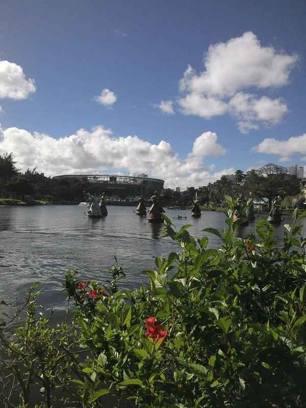 Dique do Toror foi tomado por torcedores de todas as parte do mundo para o duelo da oitavas de final