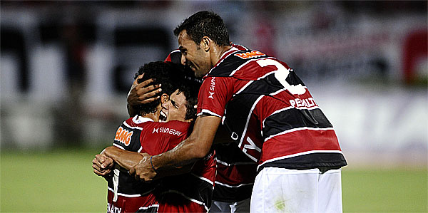 São Paulo vence o Corinthians pelo Campeonato Paulista Feminino e encosta  na liderança - Lance!