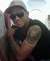 Jael Posta Foto No Twitter Com Tatuagem Do Leao E Esta A Caminho Do Recife Superesportes