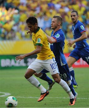 Neymar foi eleito de novo o melhor do jogo (Paulo Paiva/DP/D.A Press)