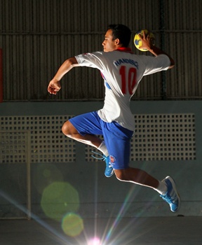 Equipe de handebol salta em busca vaga indita nos Jogos da Juventude (Paulo Paiva/DP/D.A Press)