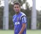 Ibson deixa treino do Sport após pancada no joelho