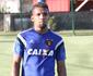 Tcnico do Sport testa Samuel entre titulares e Diego Souza treina no time de reserva