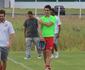 Aps leso muscular, Pedro Carmona volta a treinar com bola no Nutico: 'Confiante'