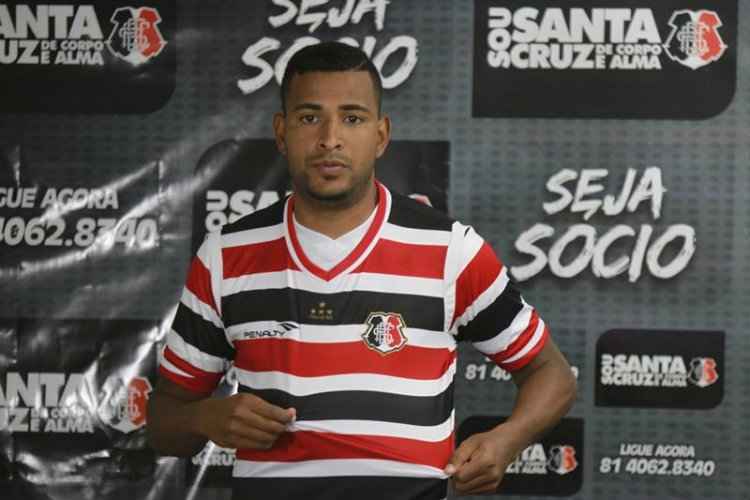 Allan Vieira retorna ao Santa Cruz depois de sete anos e avisa: 