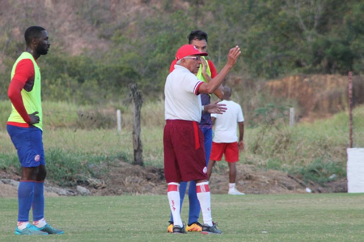 L�o Lemos/N�utico