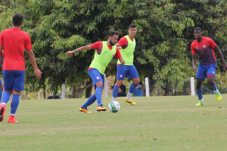  L�o Lemos/N�utico