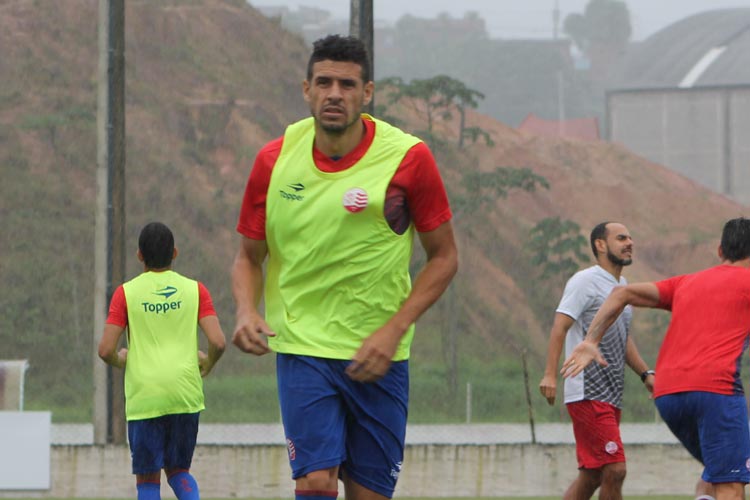 L�o Lemos/N�utico