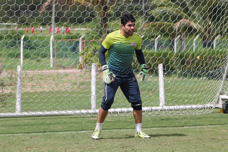 L�o Lemos/N�utico
