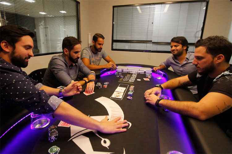 A legalidade dos jogos de baralho Poker