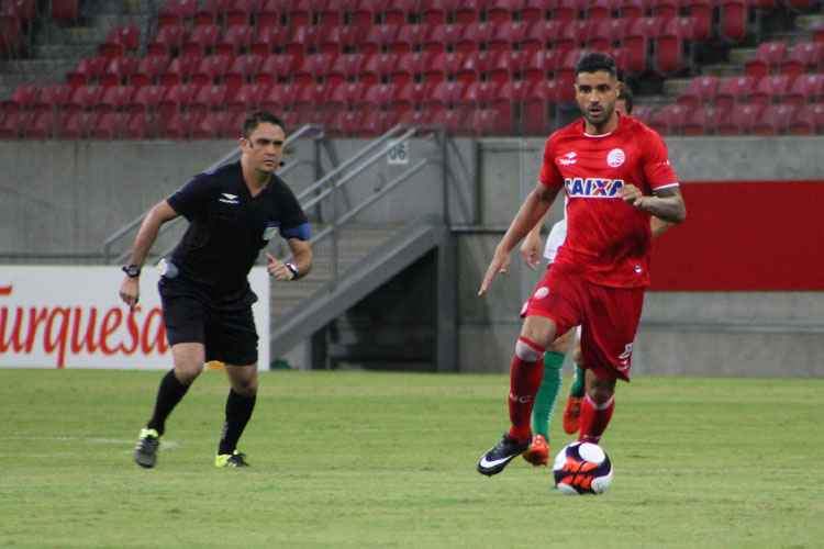 L�o Lemos/N�utico